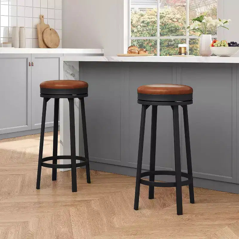 Tabourets de bar pivotants sans dossier avec repose-pieds et revêtement en similicuir