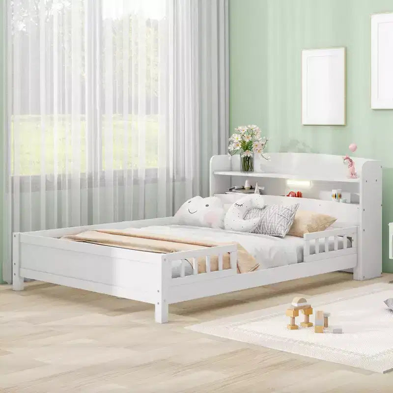 Lit plateforme avec éclairage LED intégré et tête de lit avec étagères de rangement et barrière de sécurité