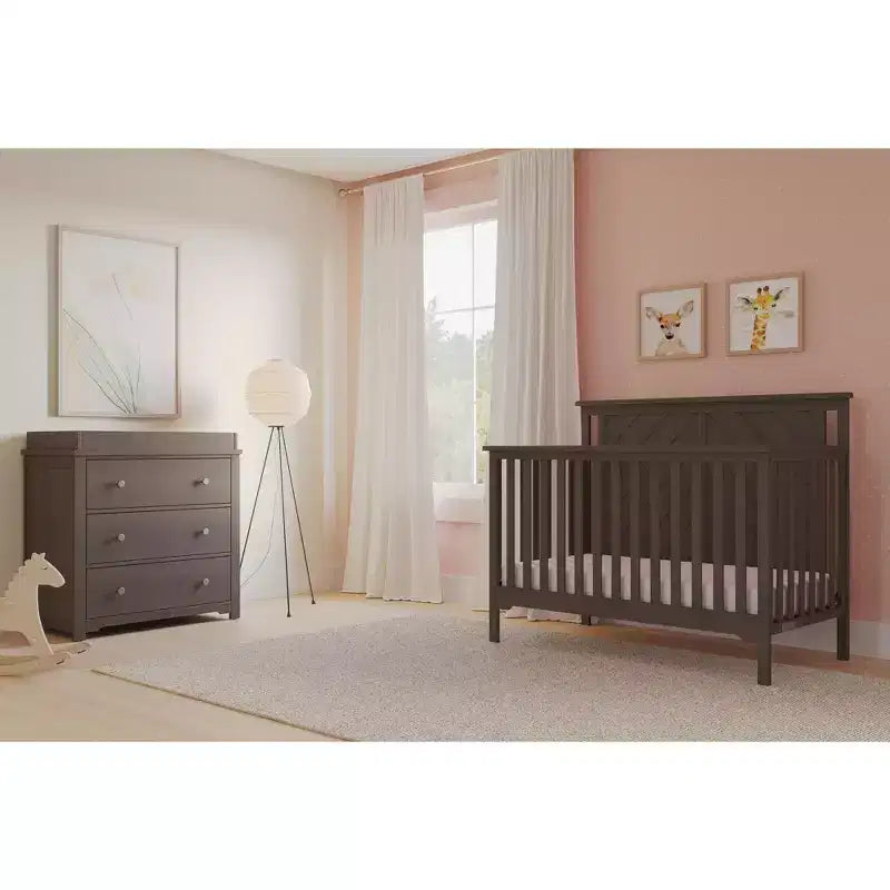 Lit de bébé convertible 4-en-1, 3 positions de matelas, Fini sécuritaire pour bébé