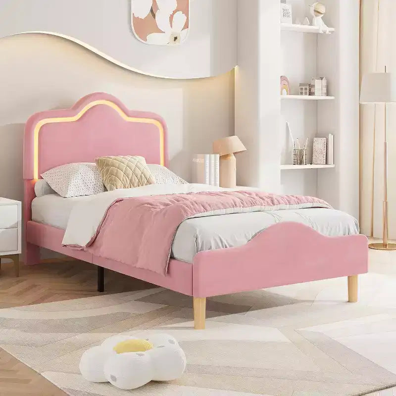 Lit plateforme princesse rembourré en velours avec tête et pied de lit encadrés